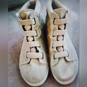 Yellow Box Ozzie High Top Sneakers, Ladies Size 9
